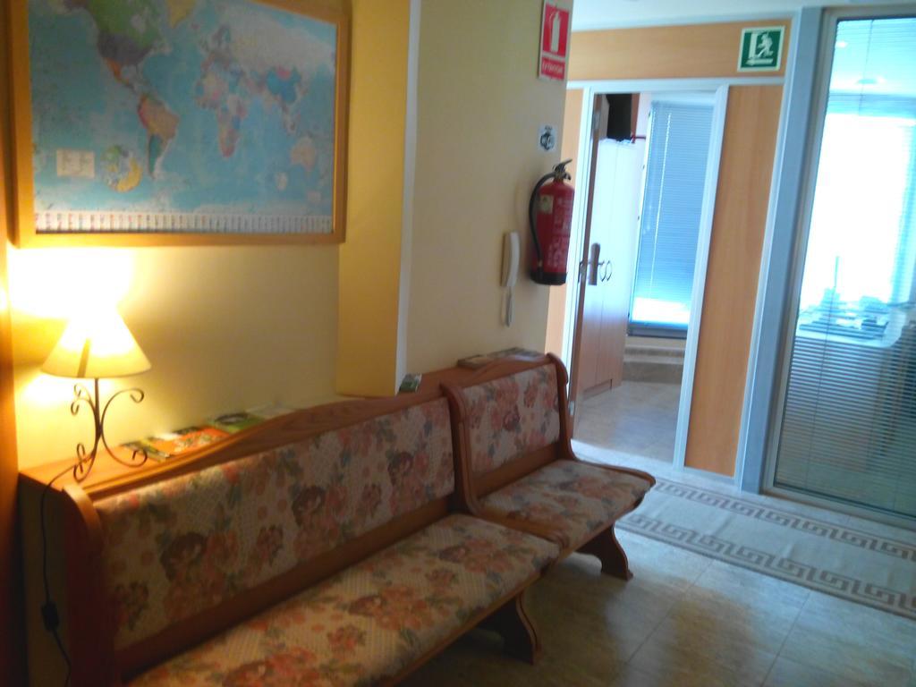 Hostal Sant Sadurní Sant Sadurní dʼAnoia Exterior foto