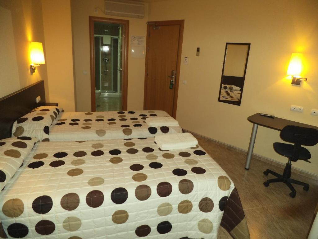 Hostal Sant Sadurní Sant Sadurní dʼAnoia Habitación foto