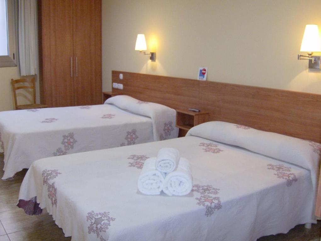 Hostal Sant Sadurní Sant Sadurní dʼAnoia Habitación foto