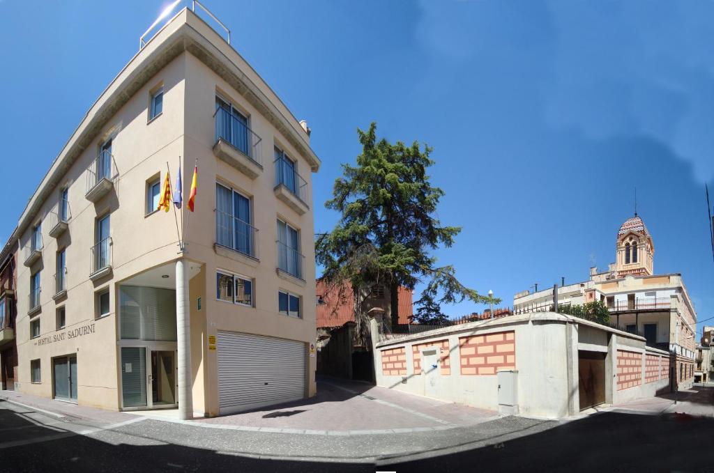Hostal Sant Sadurní Sant Sadurní dʼAnoia Exterior foto